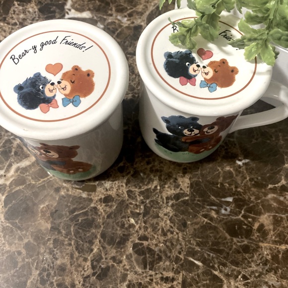 J.S.N.Y Vintage Taiwan Hugging Bear Friends Collectible Mugs  Set of 2 - Picture 3 of 4